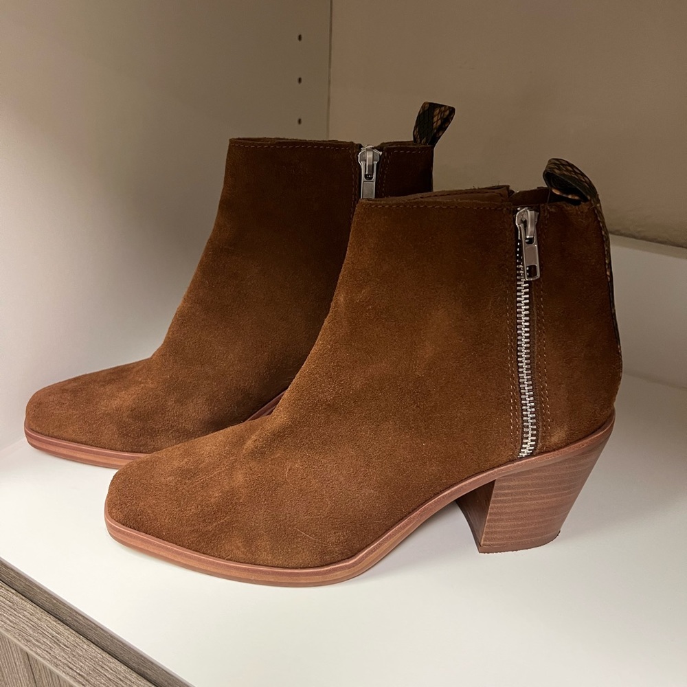 Dolce Vita Suede boots - Picture 1 of 5
